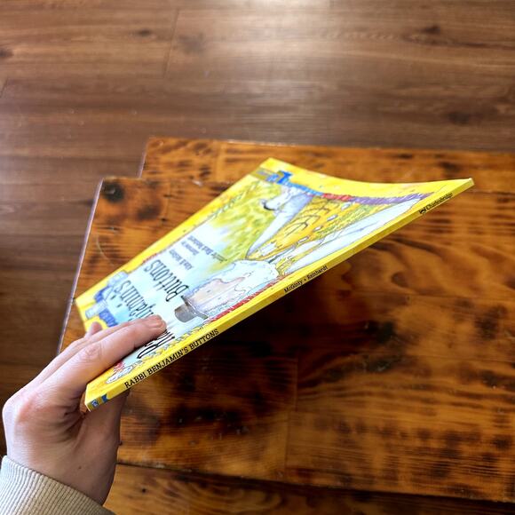 PJ Library Rabbi Benjamin's Buttons Jewish Paperback Book - Picture 10 of 10